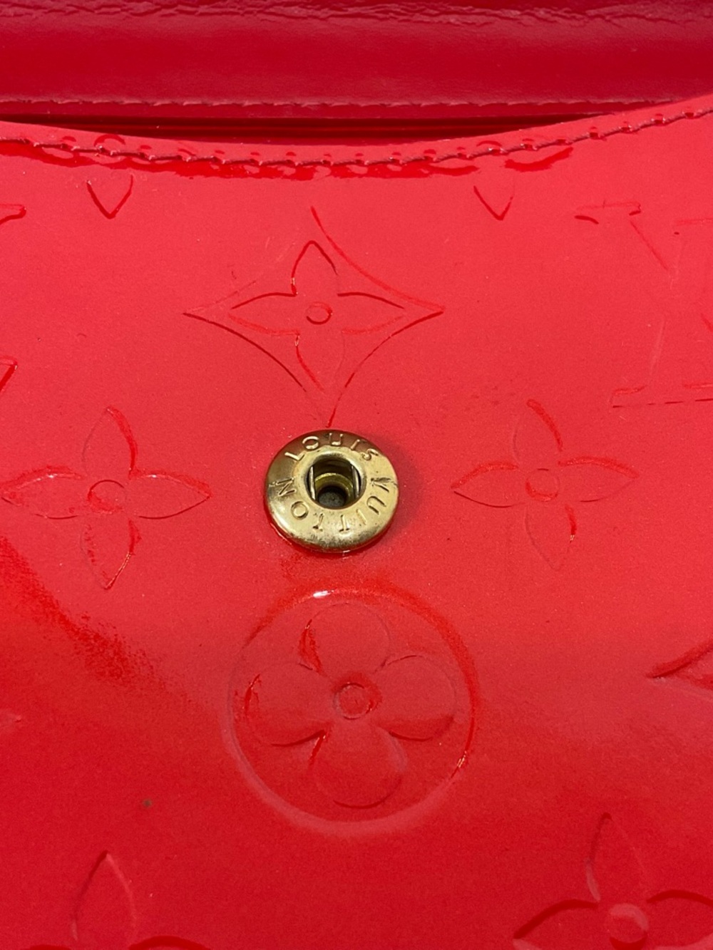 Louis Vuitton Red Monogram Vernis Mott Pochette - Picture 14 of 16